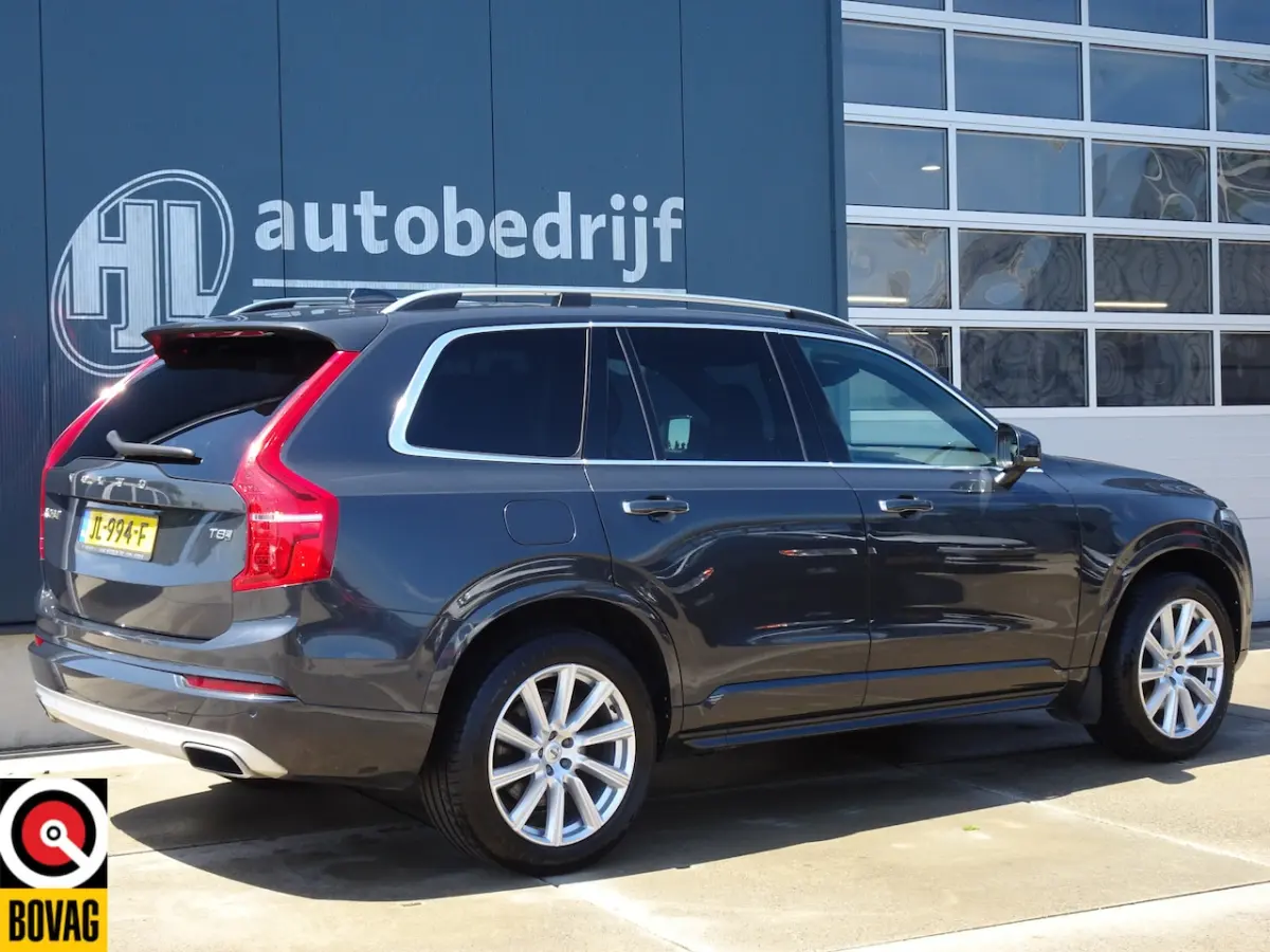 2.0 T8 Twin Engine AWD Momentum