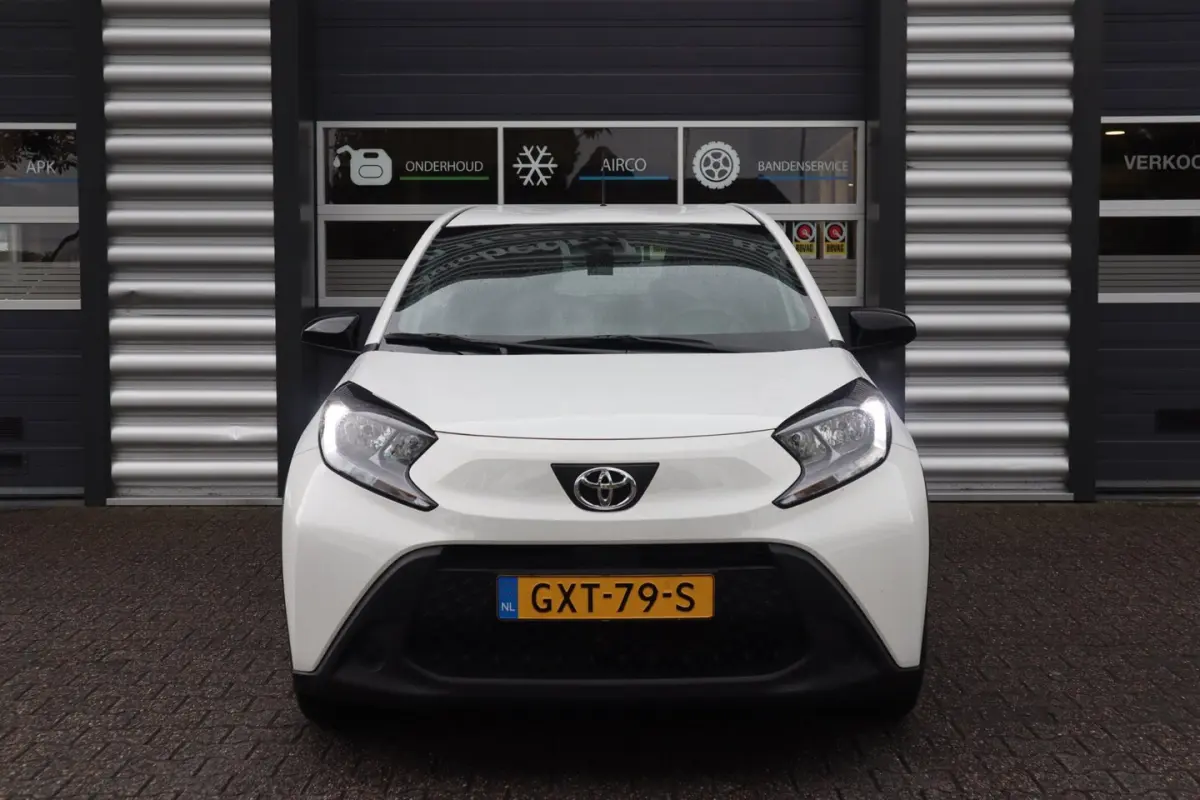 1.0 VVT-i MT Play Dealeronderhouden