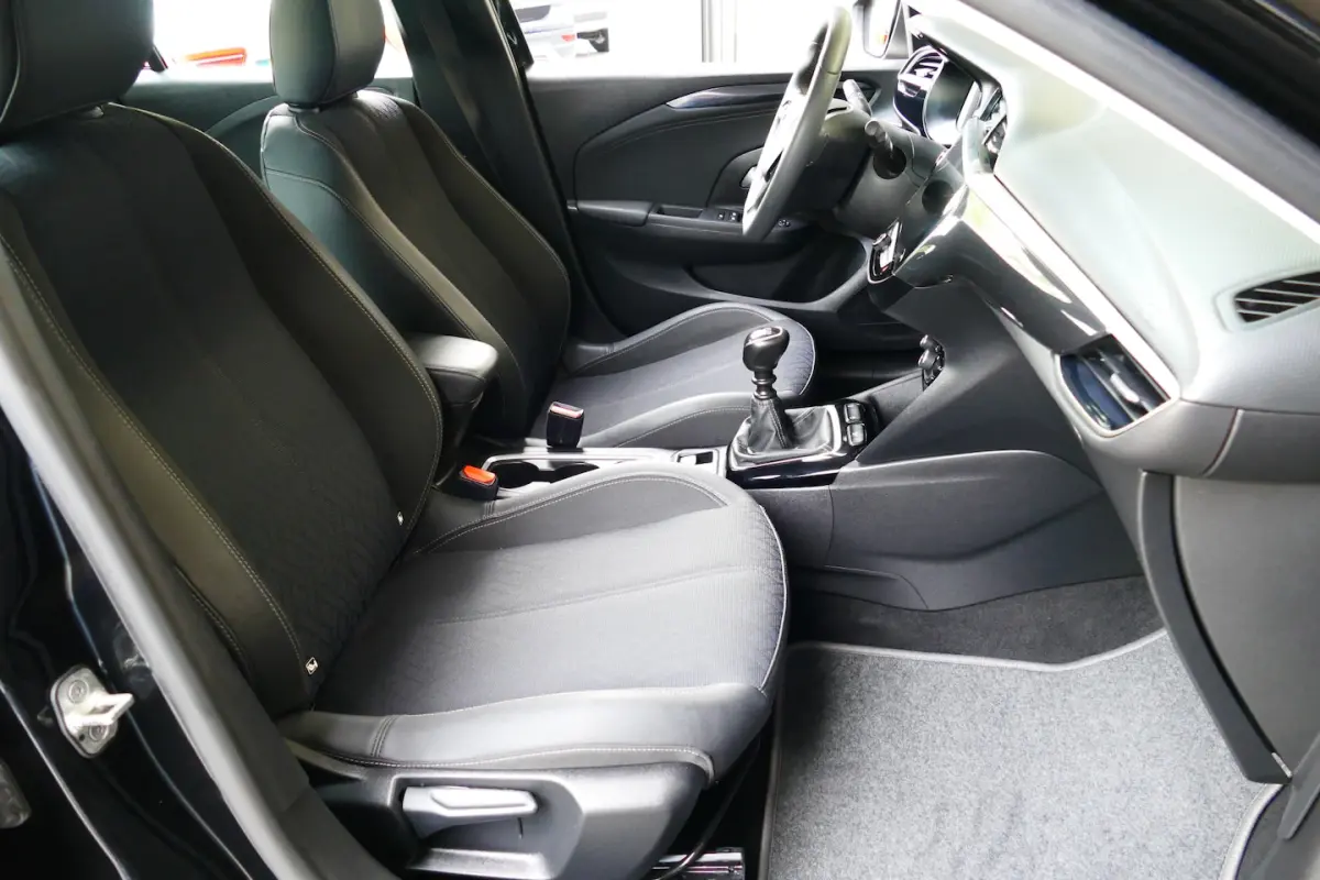1.2 100pk Level 3. Clima, Cruise, Camera, Navi, 16"LMV, Carplay/Android