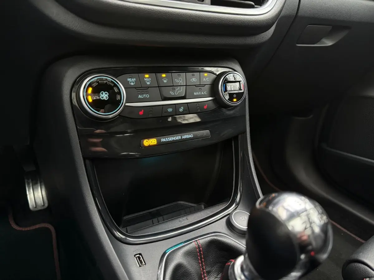 1.0 EcoBoost Hybrid ST-Line X 125 Pk Pano/Navi/LED/Adaptief Cruise/Climate/Camera/Carplay/