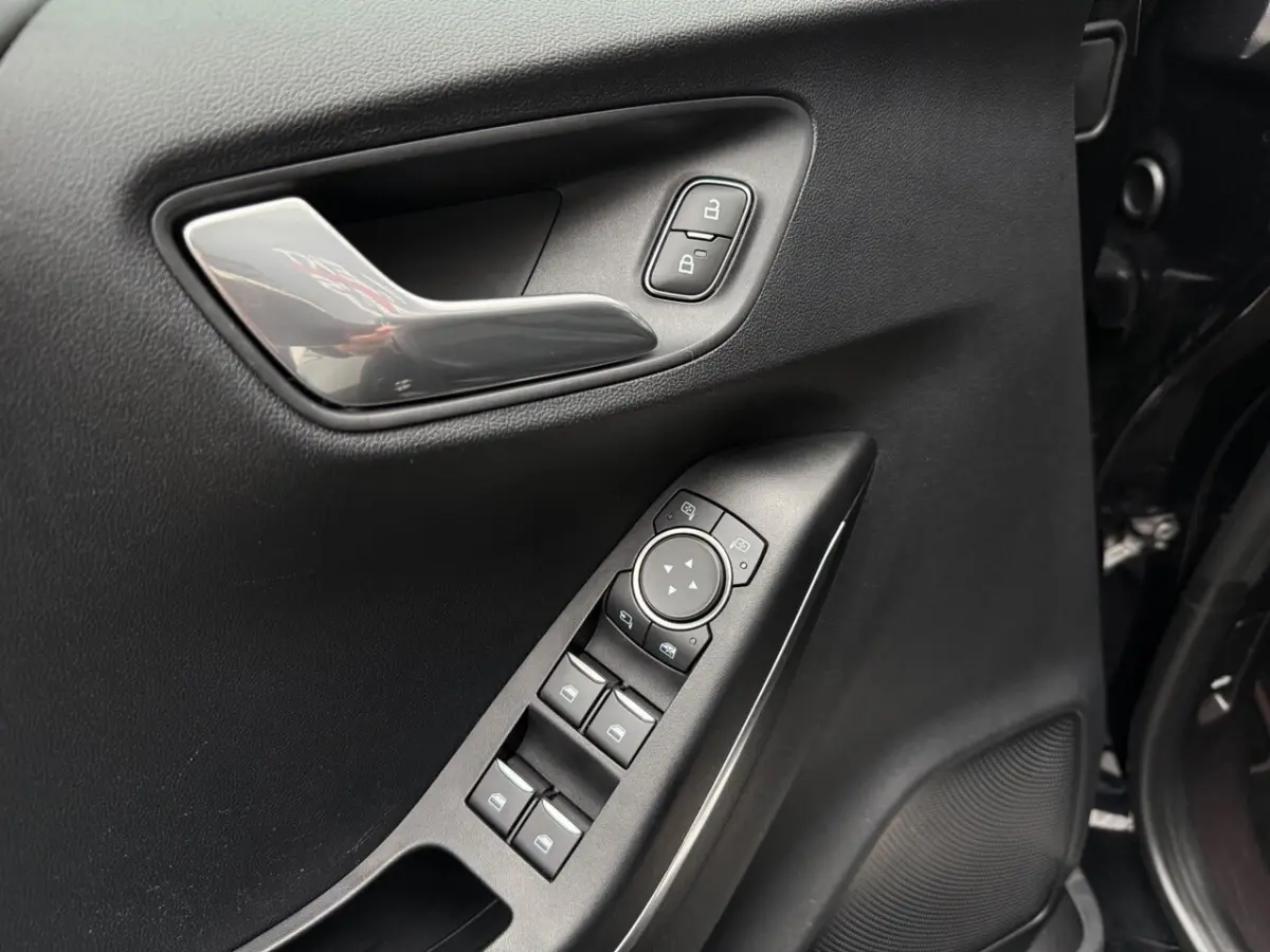 1.0 EcoBoost Hybrid ST-Line X 125 Pk Pano/Navi/LED/Adaptief Cruise/Climate/Camera/Carplay/