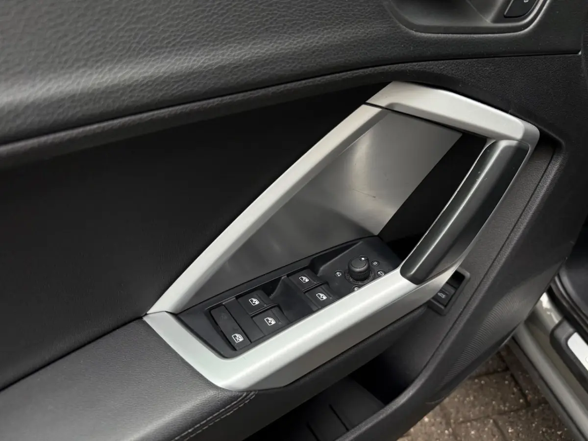 35 TFSI S-Line Pano/Leder/Matrix/LED/Camera/Cruise/Stoelverwarming/19 Inch/Car Play/Naviga
