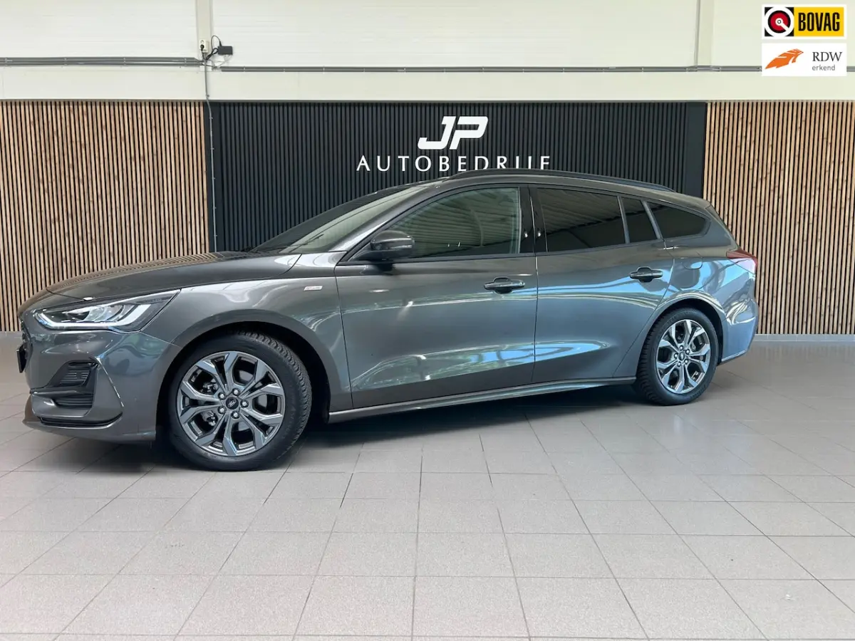 Ford Focus Wagon 2025 Hybride Handgeschakeld leasen