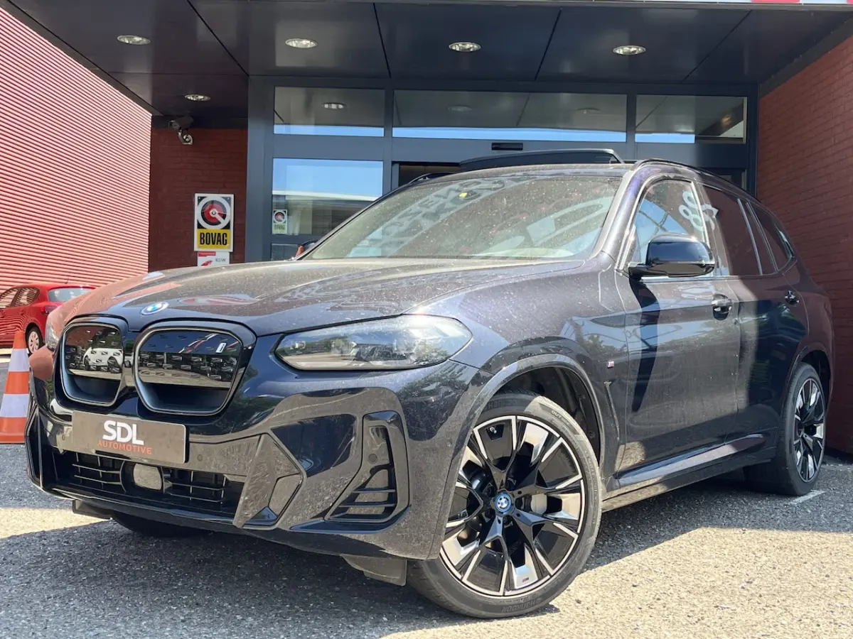 High Executive 80 kWh 100%SOH // SHADOW LINE PACK // M-PAKKET // NAVI // HARMAN KARDON AUD