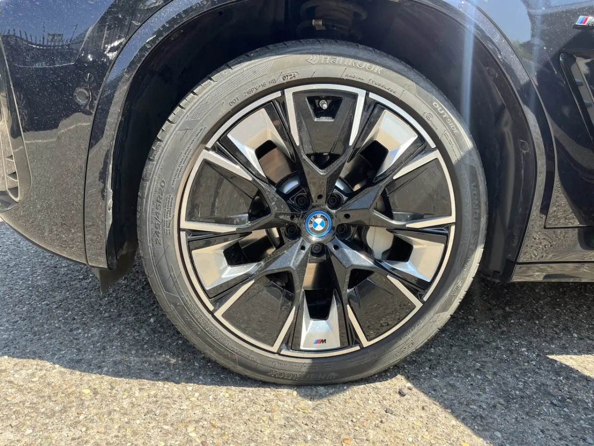 High Executive 80 kWh 100%SOH // SHADOW LINE PACK // M-PAKKET // NAVI // HARMAN KARDON AUD
