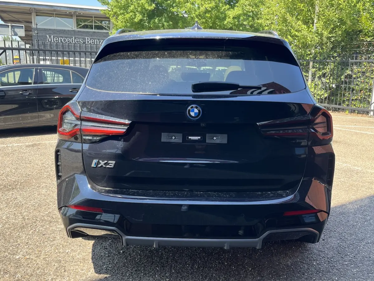 High Executive 80 kWh 100%SOH // SHADOW LINE PACK // M-PAKKET // NAVI // HARMAN KARDON AUD