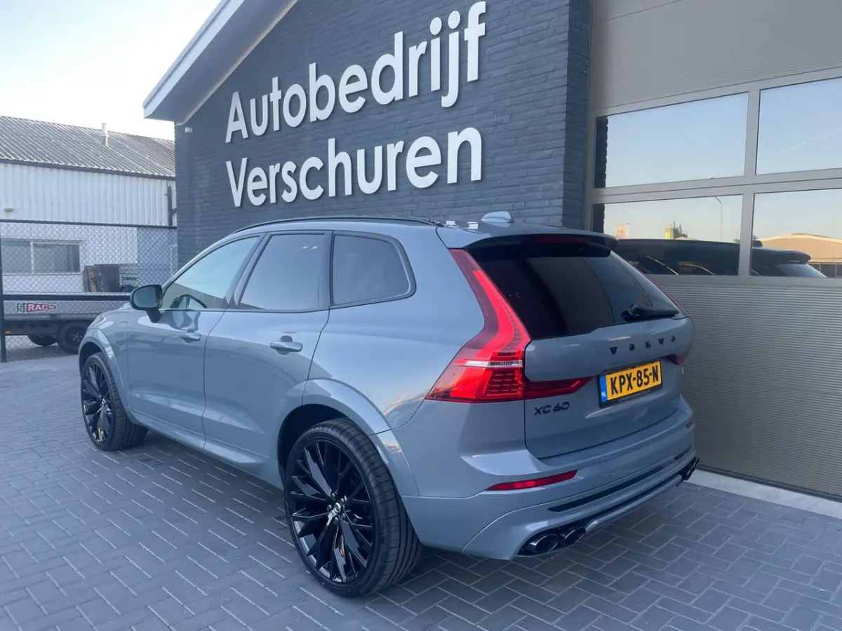 2.0 T6 Plug-in hybrid AWD Ultimate dark heico pano stoelverwarming 22 inch