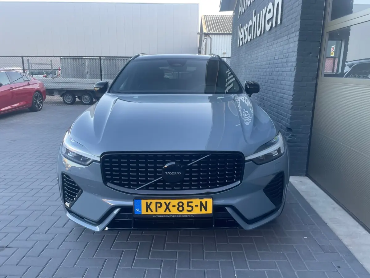 2.0 T6 Plug-in hybrid AWD Ultimate dark heico pano stoelverwarming 22 inch