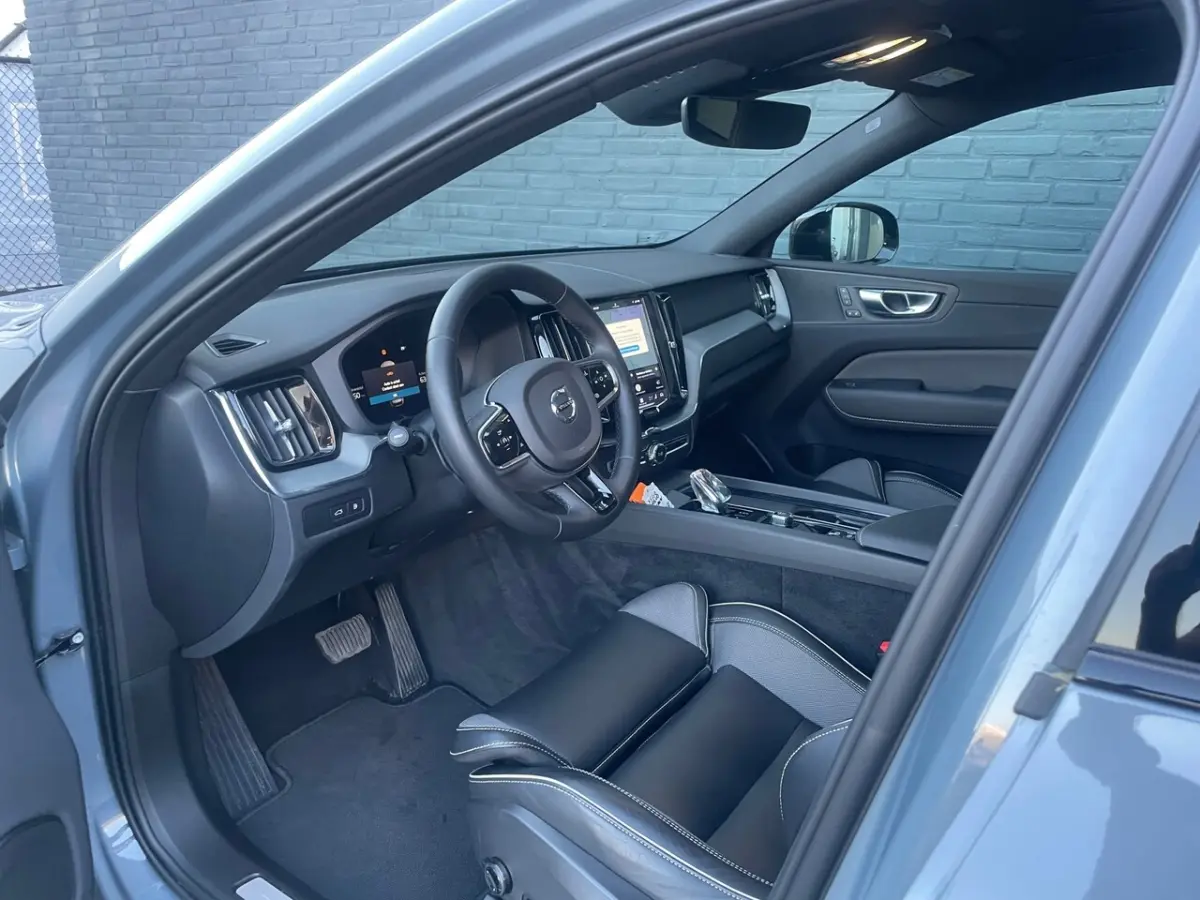 2.0 T6 Plug-in hybrid AWD Ultimate dark heico pano stoelverwarming 22 inch