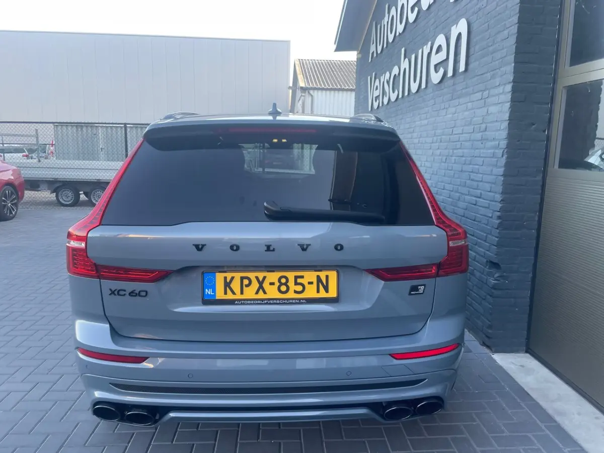 2.0 T6 Plug-in hybrid AWD Ultimate dark heico pano stoelverwarming 22 inch
