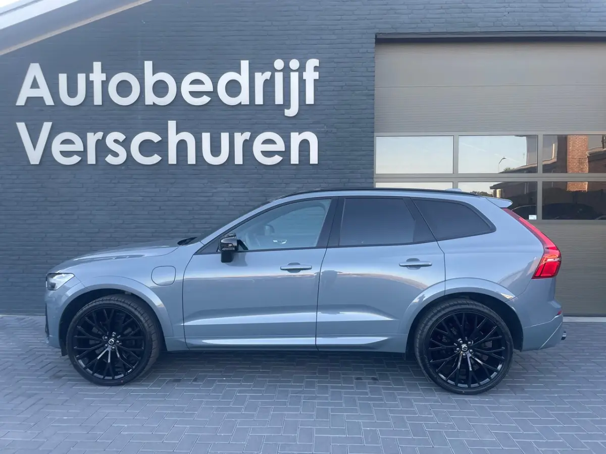 2.0 T6 Plug-in hybrid AWD Ultimate dark heico pano stoelverwarming 22 inch