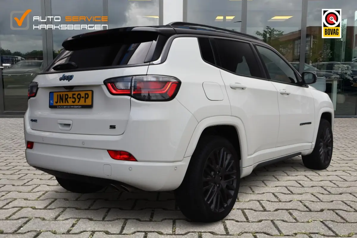 4xe 240 Plug-in Hybrid Electric S | ACC | Camera | Leder |