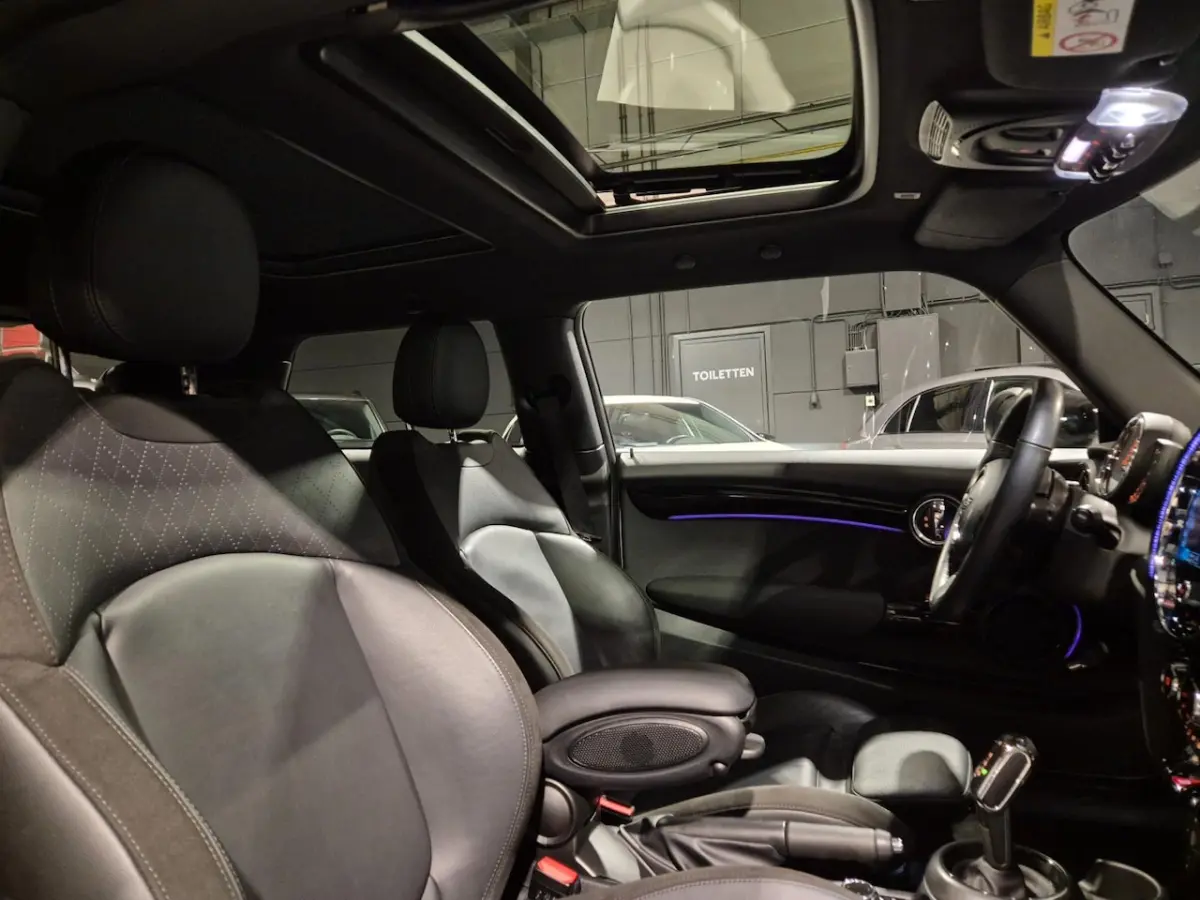 2.0 S - JCW Pack - Panoramadak - Keyless - Camera - Cruise - Clima