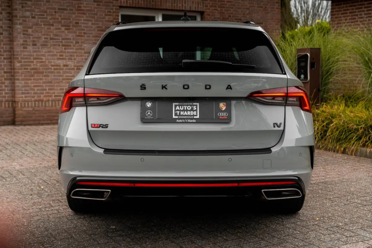 1.4 TSI RS iV PHEV Business 245 PK ACC Keyless Elek.Klep Canton Camera 19''