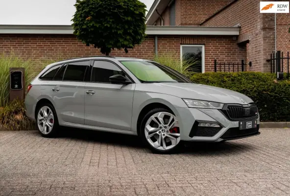 1.4 TSI RS iV PHEV Business 245 PK ACC Keyless Elek.Klep Canton Camera 19''