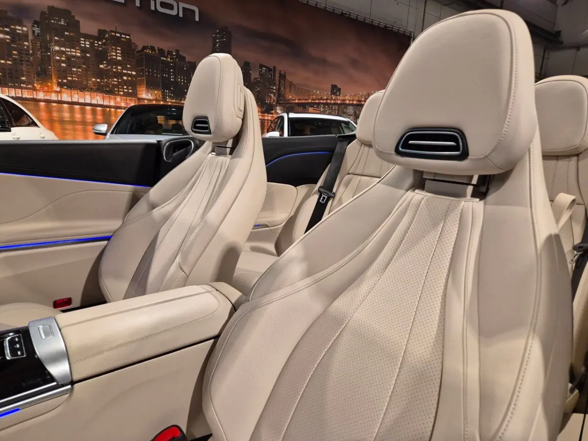 200 AMG Line - Memorystoelen - Airscarf - Sfeerverlichting - Adapt Cruise - Camera - Rijkl