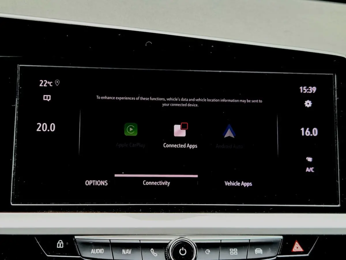 1.6 Turbo Plug-In Hybrid Elegance | Apple Car | Android Auto | Climate | Full Map Navi | E
