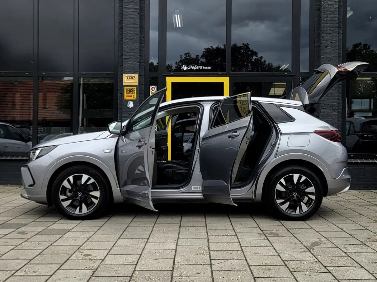 1.6 Turbo Plug-In Hybrid Elegance | Apple Car | Android Auto | Climate | Full Map Navi | E