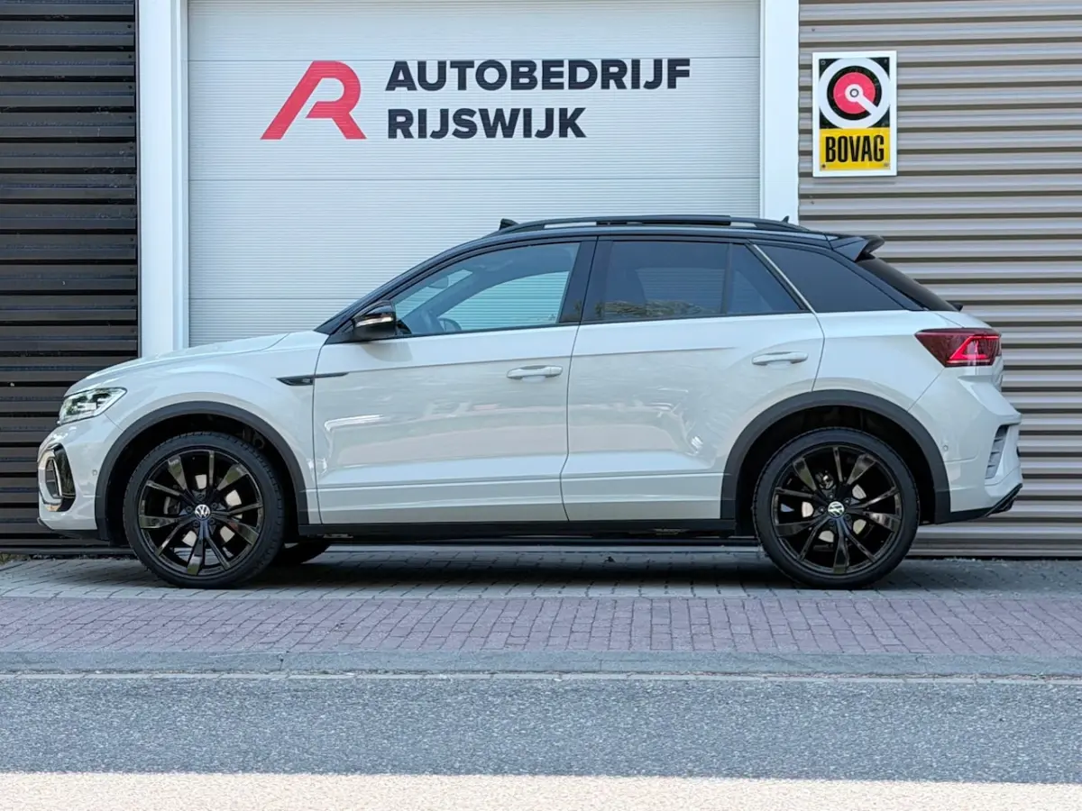 1.5 TSI 3xR-Line Pano/Beats/Camera/IQ.Light