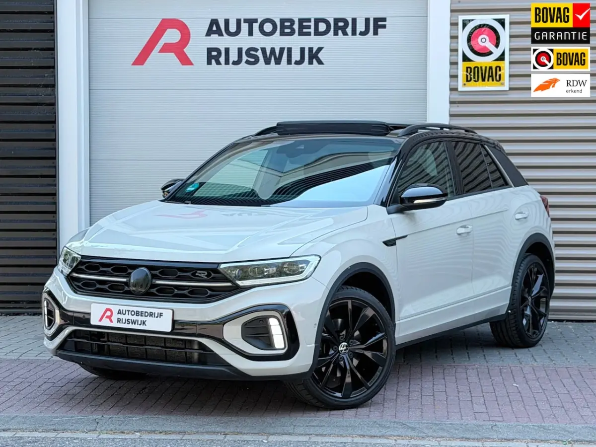 1.5 TSI 3xR-Line Pano/Beats/Camera/IQ.Light