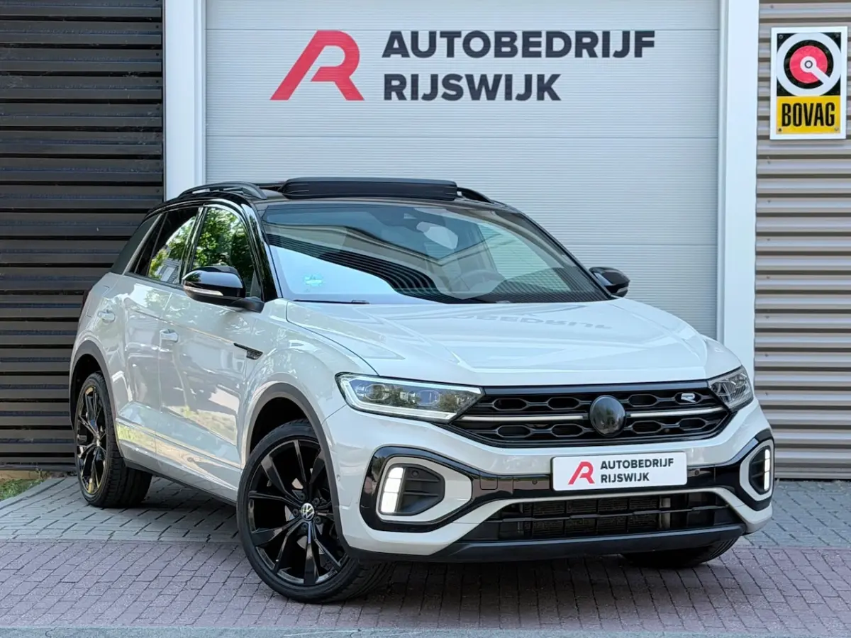 1.5 TSI 3xR-Line Pano/Beats/Camera/IQ.Light
