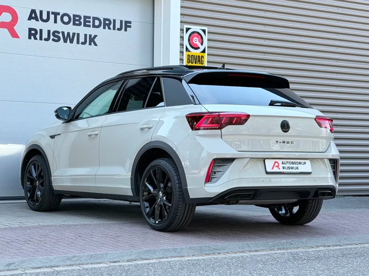 1.5 TSI 3xR-Line Pano/Beats/Camera/IQ.Light