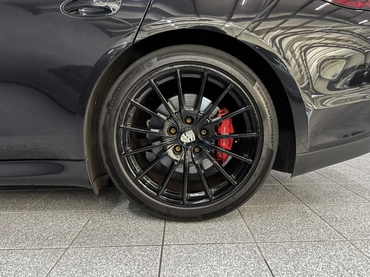 4.8 Turbo Sportchrono|Bose|Leder
