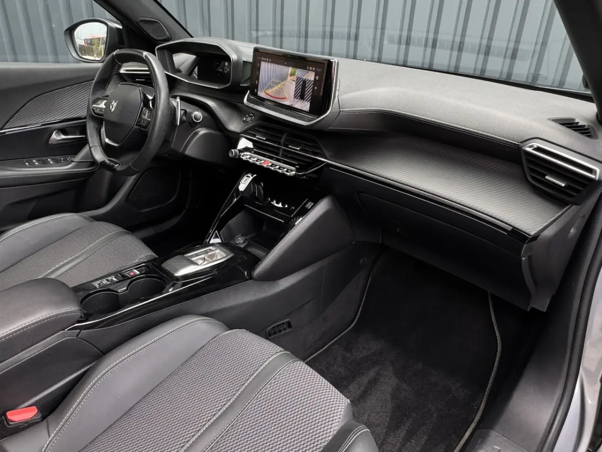 1.2 Hybrid 145 GT Panoramadak, Carplay