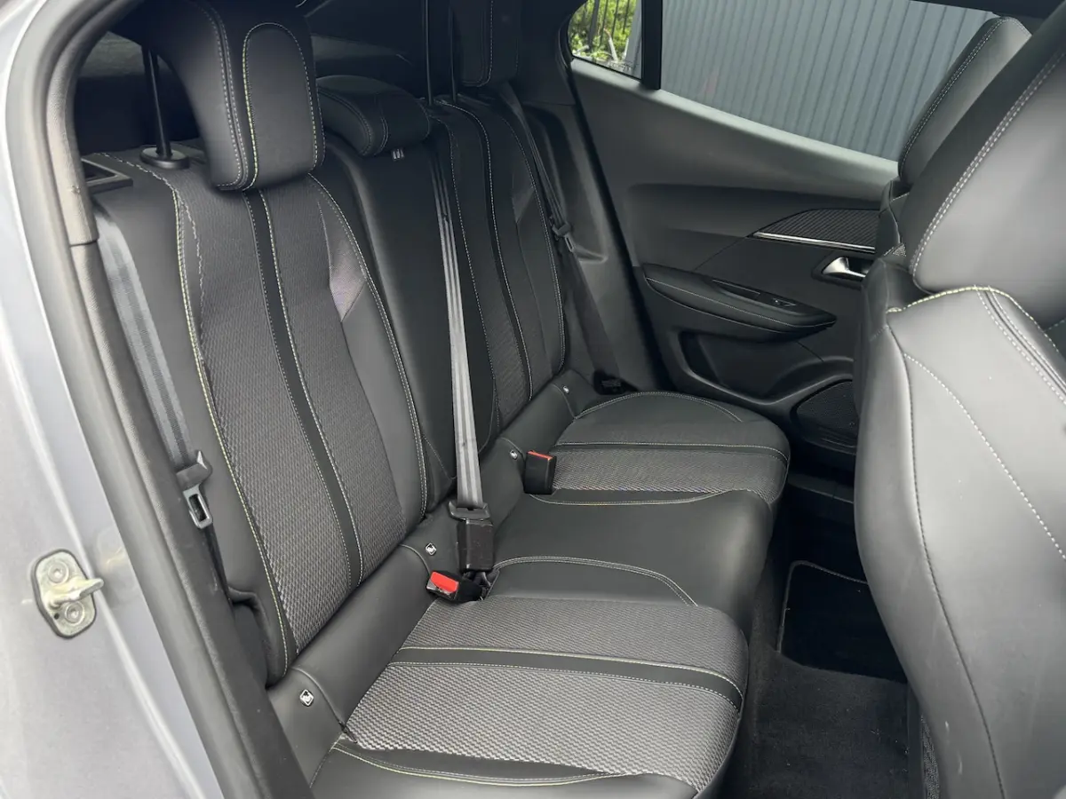 1.2 Hybrid 145 GT Panoramadak, Carplay