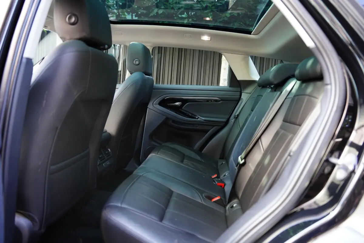 P200 AWD HSE Panoramadak