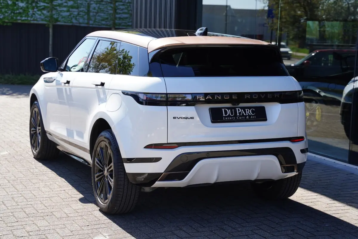 P 270 E AWD Autobiography GERESERVEERD