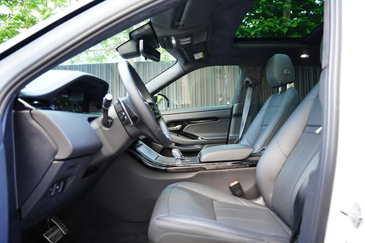 P 270 E AWD Autobiography GERESERVEERD