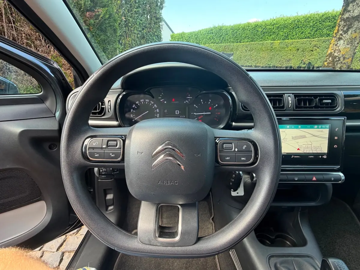 1.2 PureTech Feel Navi Clima Cruise PDC