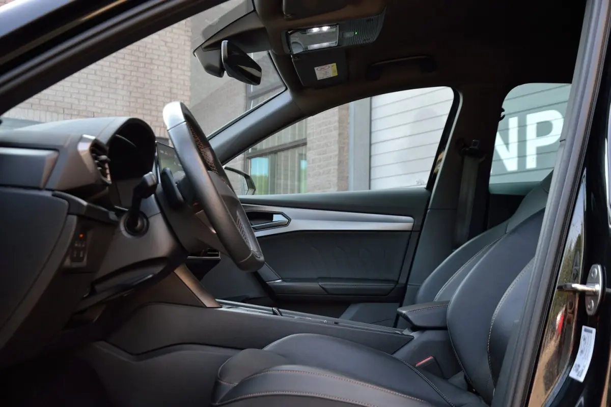1.4 e-Hybrid VZ Performance 245PK | Achteruitrijcamera | Stoelverwarming | Carplay