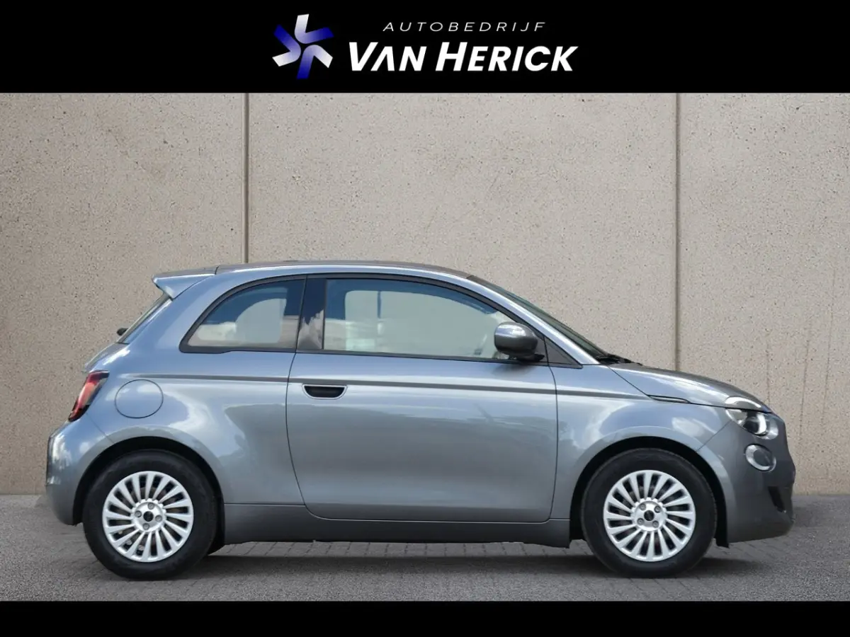 Action 24 kWh | Carplay | Draadloze telefoonlader | SOH 95% | BTW