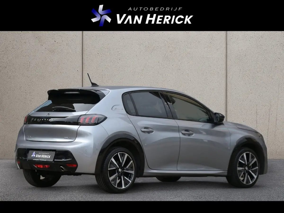 1.2 PureTech GT-line 100PK Automaat | Navigatie | Achteruitrijcamera | Side Assist