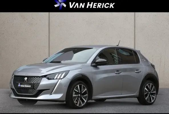 1.2 PureTech GT-line 100PK Automaat | Navigatie | Achteruitrijcamera | Side Assist