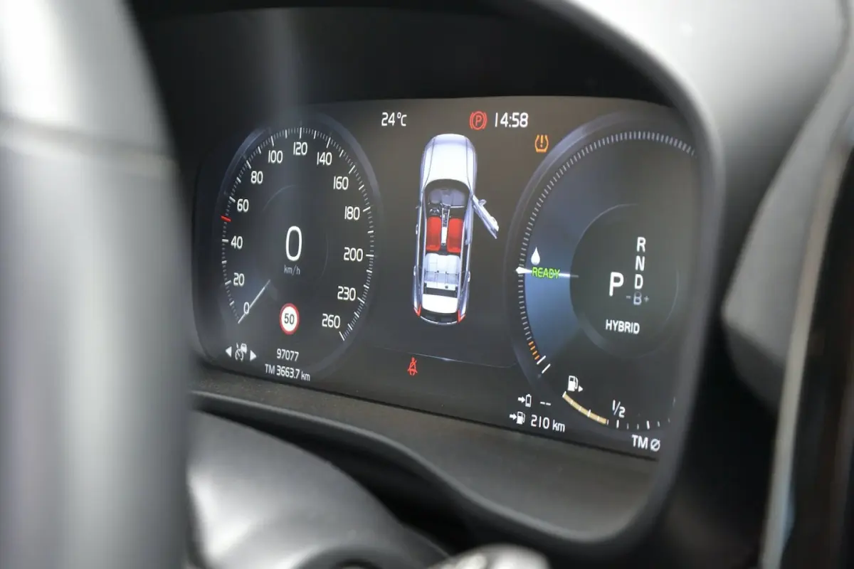 1.5 T4 Recharge R-Design | Panoramadak | Winterpakket | Achteruitrijcamera