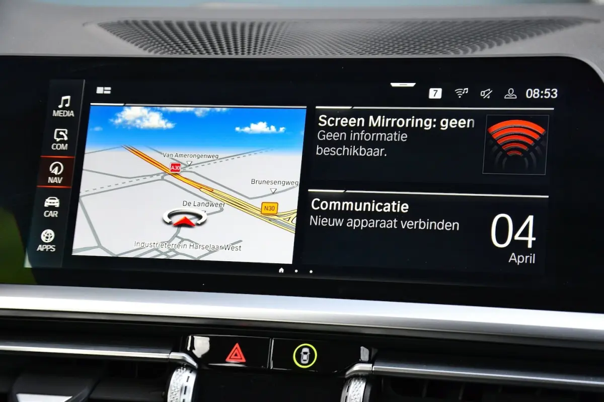 318i Sportline Automaat | Navigatie | Sportstoelen | Live Cockpit