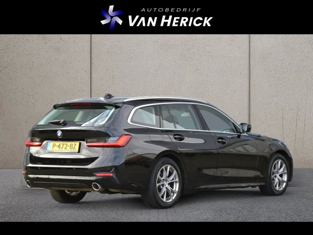 318i Sportline Automaat | Navigatie | Sportstoelen | Live Cockpit