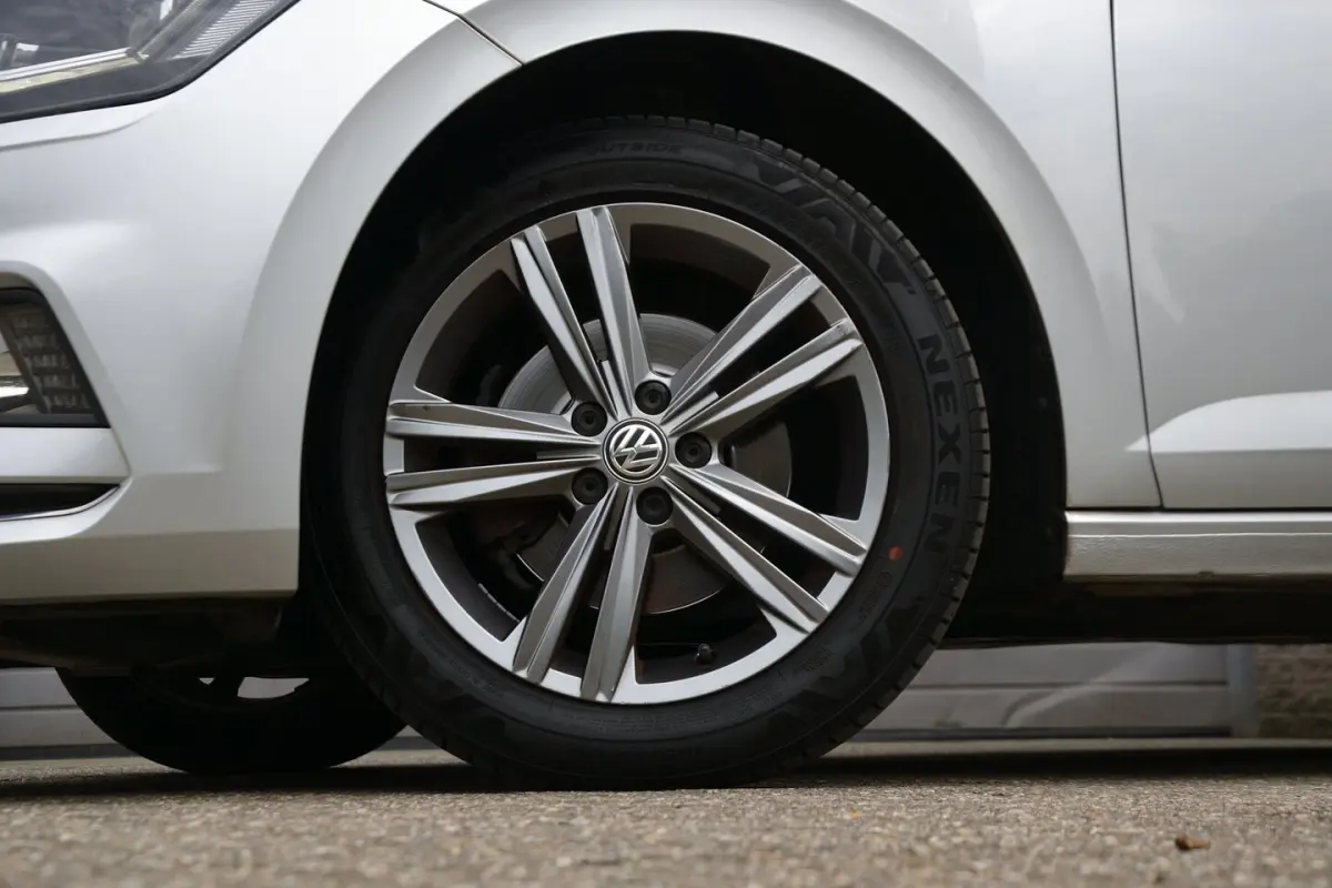 1.0 TSI Highline Business R-Line Automaat | Panoramadak | Navigatie | LED Koplampen