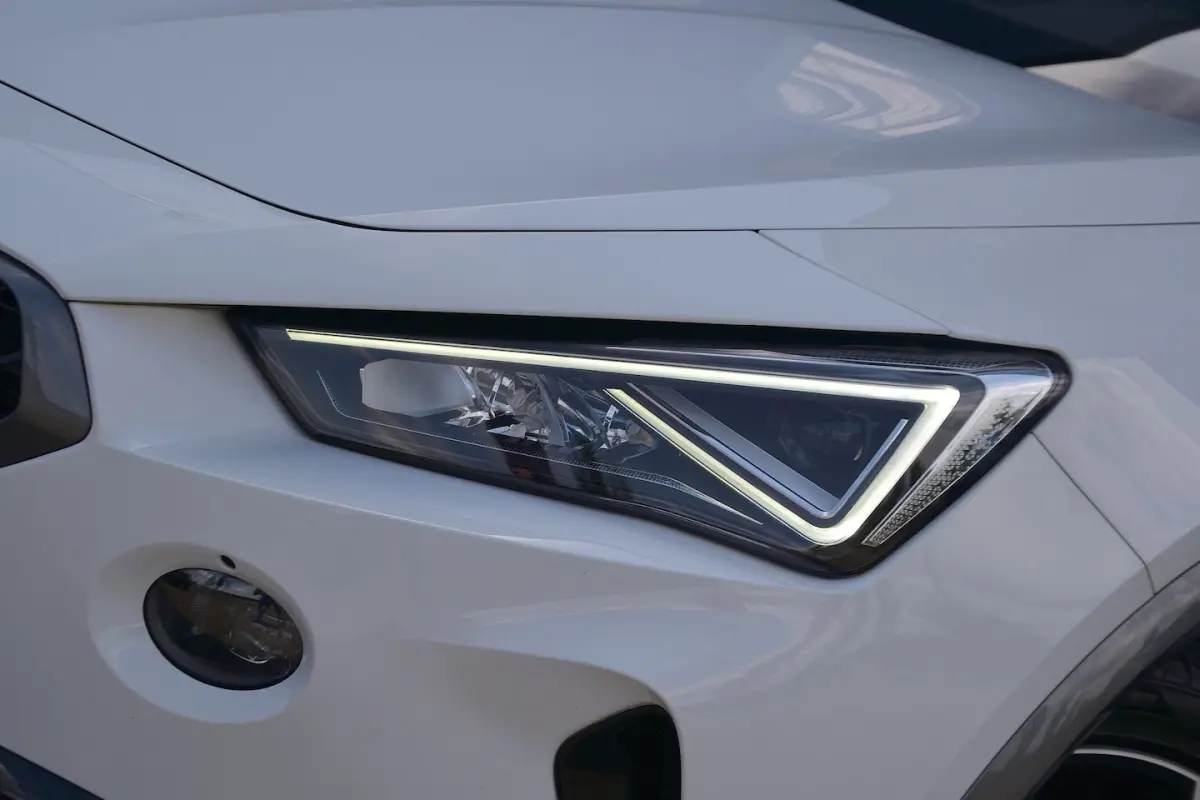 1.4 e-Hybrid Adrenaline | Achteruitrijcamera | Stoelverwarming | Sfeerverlichting | Navi