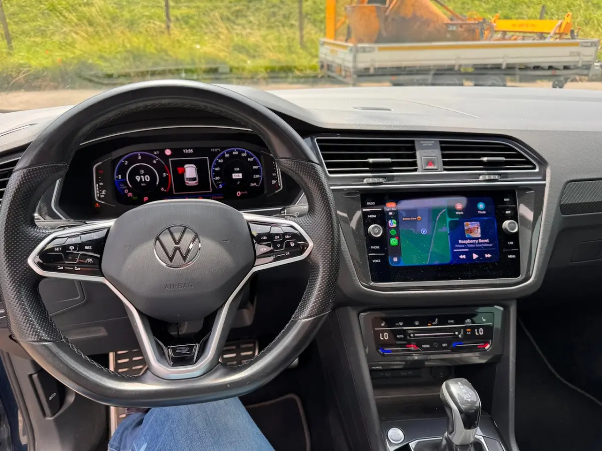 2.0 TDI R-Line Business+ PANORAMA NAVI CLIMACAR PLAY enz