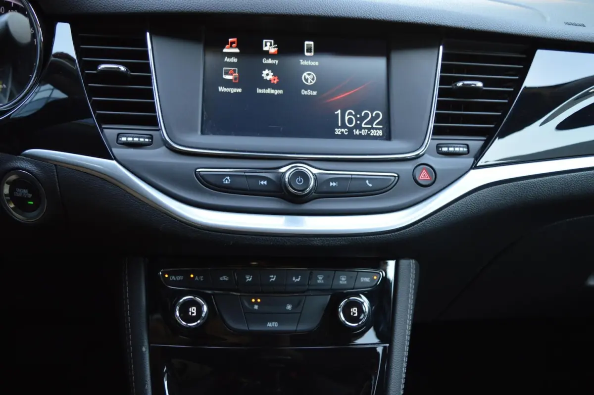 1.4 Innovation Aut|Camera|Keyless