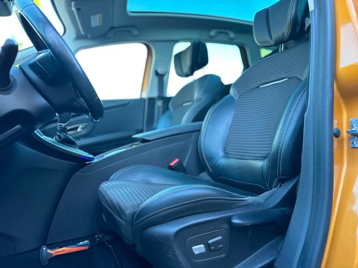 1.3 TCe Bose / automaat / panorama / half/leder / pdc / navi / dealer.onder / camera / his