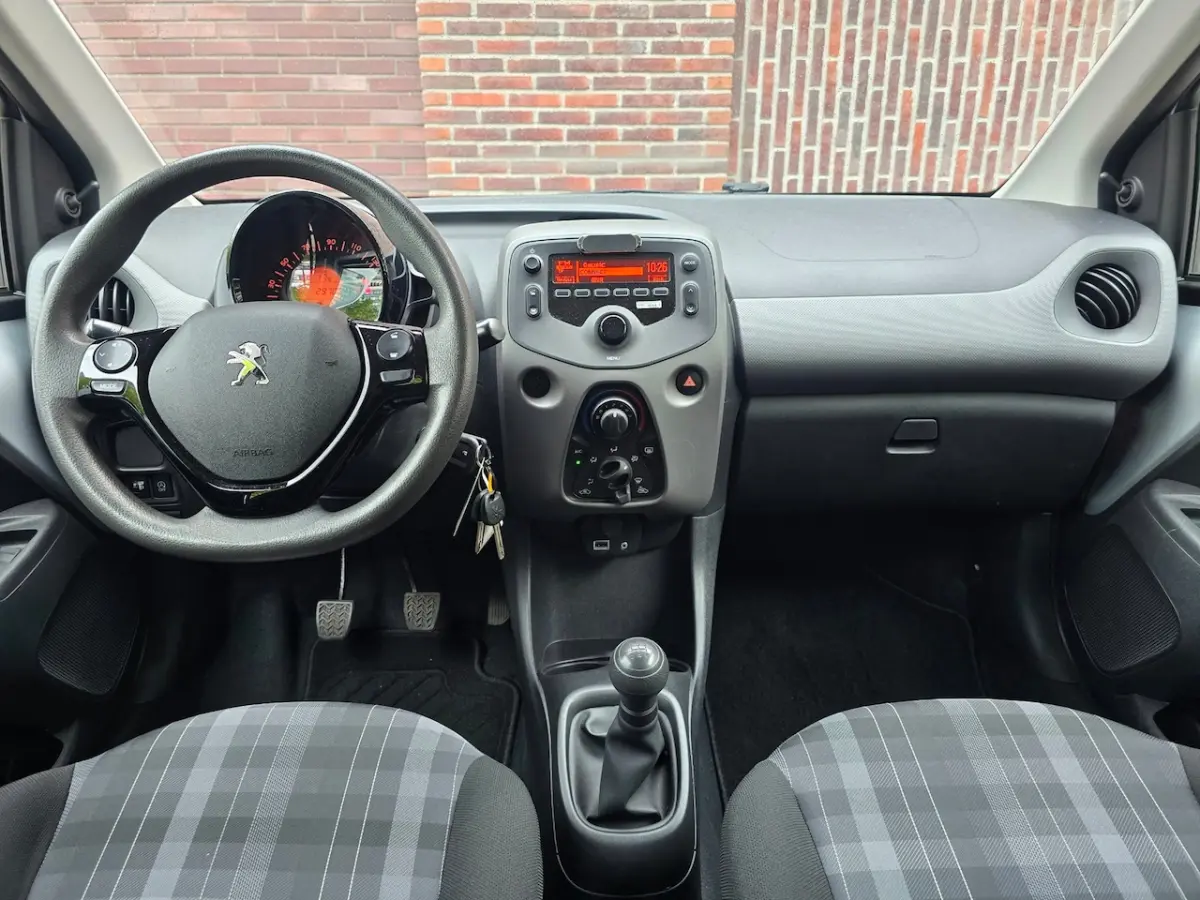 108 1.0 e-VTi Active Airco/Bluetooth