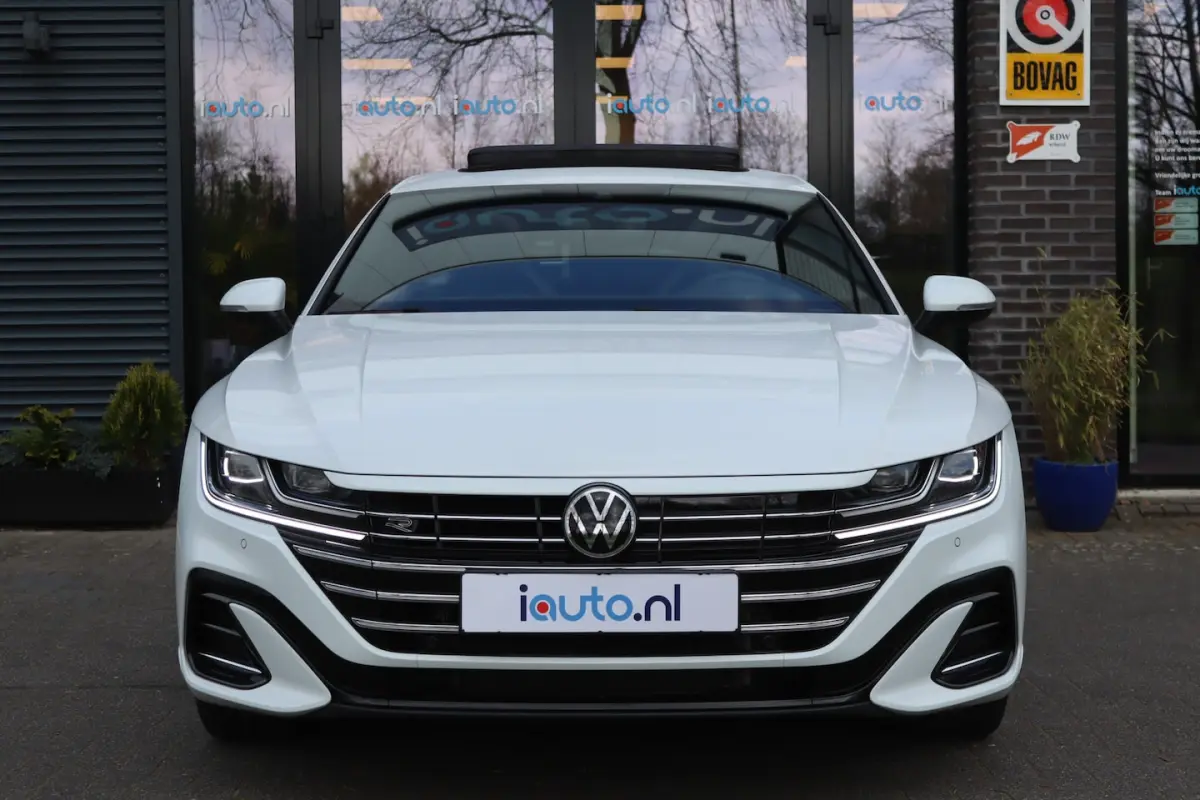 1.4 TSI eHybrid R-Line Pano/IQ.Light/Navi Pro/Keyless/Elek. lederen R Sportstoelen/DCC/ACC