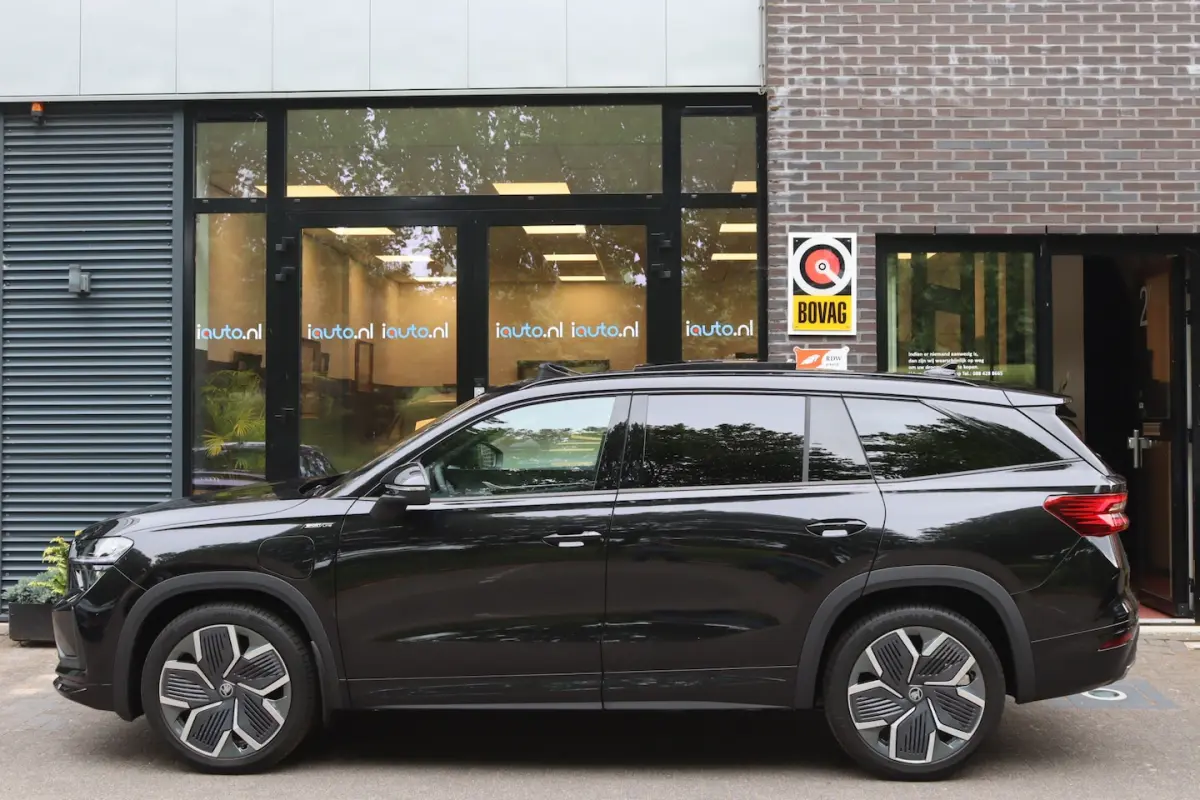 1.5 TSI PHEV Sportline Business Pano/Matrix LED/ACC/Keyless/Camera/20"/Elek. stoel/Trekhaa