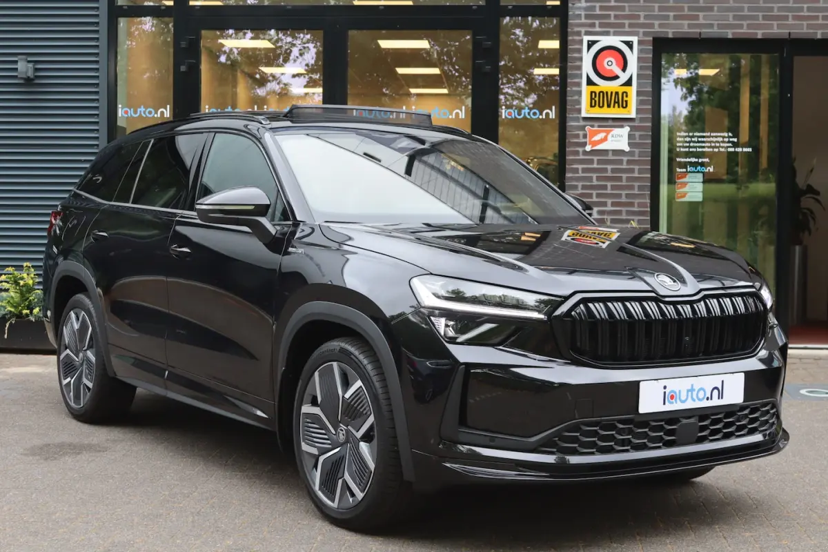 1.5 TSI PHEV Sportline Business Pano/Matrix LED/ACC/Keyless/Camera/20"/Elek. stoel/Trekhaa