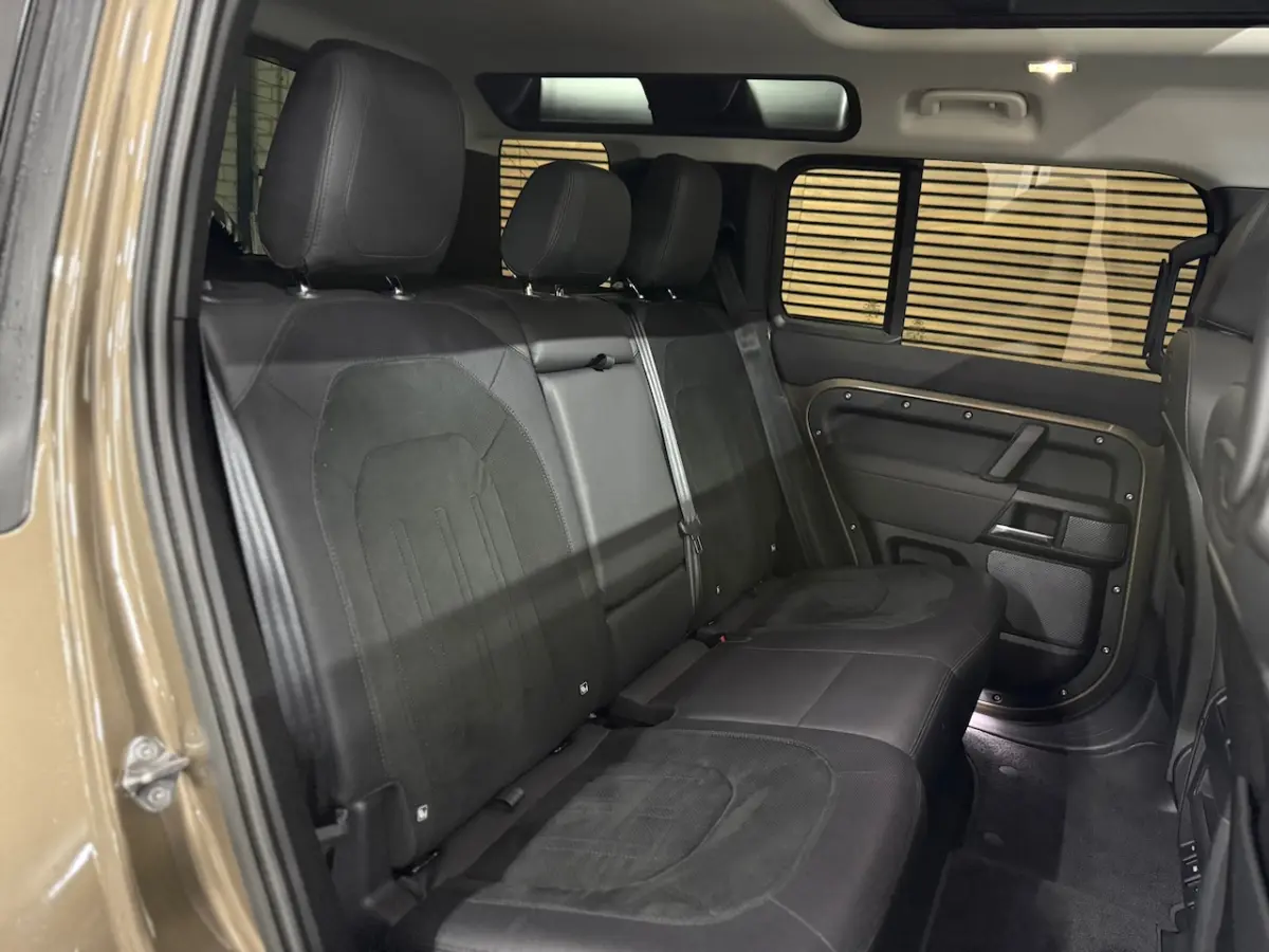 2.0 D200 110 | Pano | PPF | Meridian | Trekhaak | Carplay | Geel kenteken